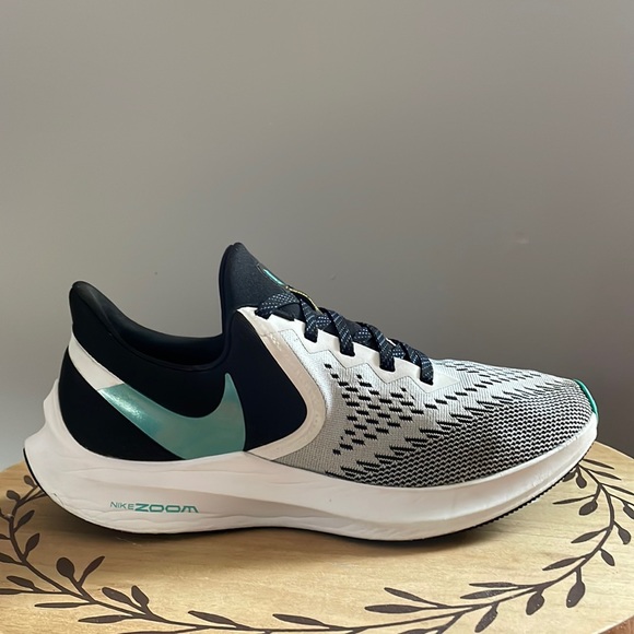 Nike Shoes - Nike Zoom Winflow Running Sneakers